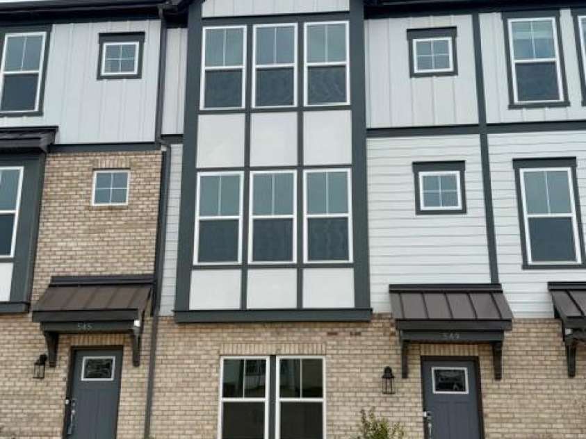 549 Annie Lowery Way, Davidson, NC 28036.  MLS# CAR4353734, YatesRealty ID 3542. 
