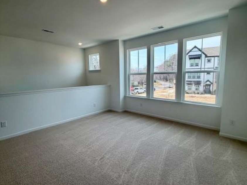 549 Annie Lowery Way, Davidson, NC 28036.  MLS# CAR4353734, YatesRealty ID 3542. Great room-2nd level