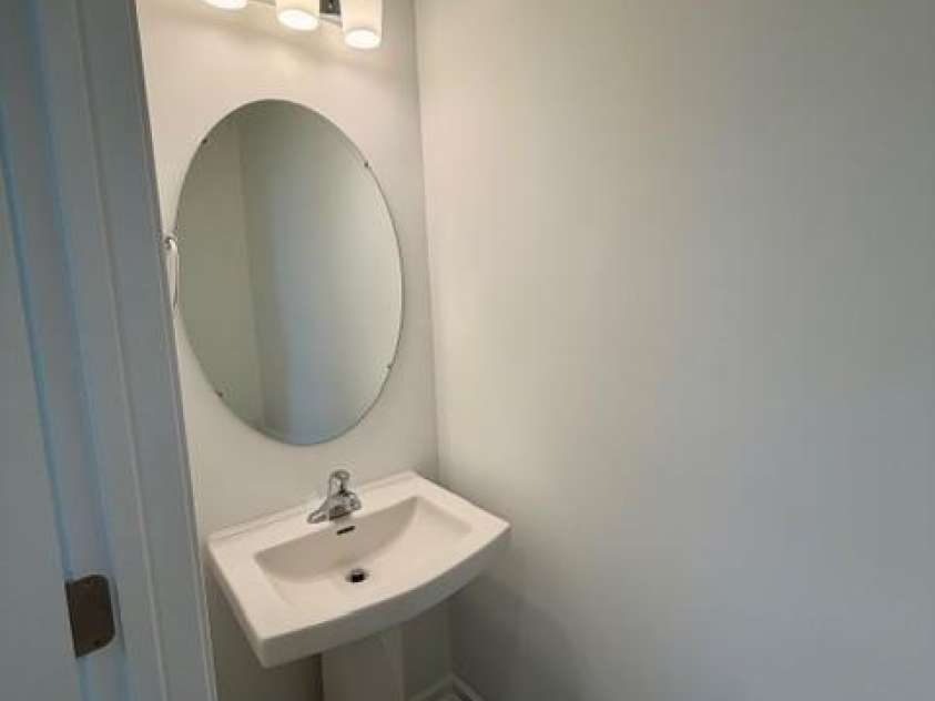 549 Annie Lowery Way, Davidson, NC 28036.  MLS# CAR4353734, YatesRealty ID 3542. Half bath-2nd level