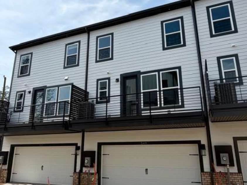 549 Annie Lowery Way, Davidson, NC 28036.  MLS# CAR4353734, YatesRealty ID 3542. Rear of home