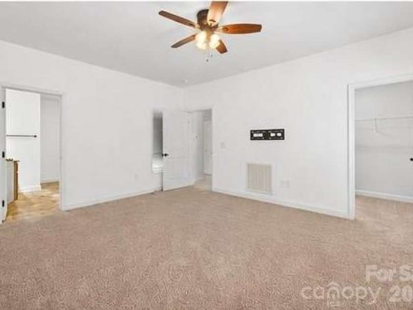 4628 Cayton Drive, Maiden, NC 28650.  MLS# CAR4401296, YatesRealty ID 35420. 