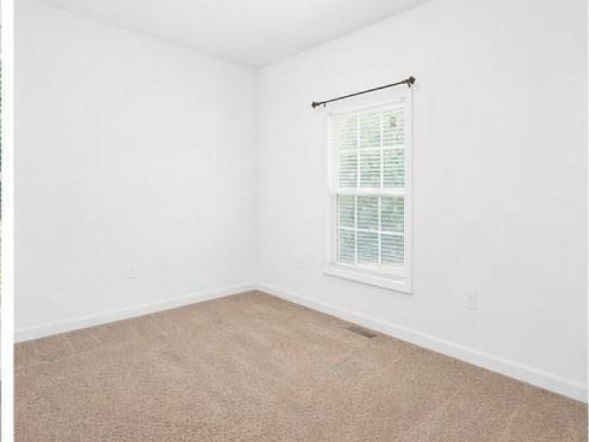 4628 Cayton Drive, Maiden, NC 28650.  MLS# CAR4401296, YatesRealty ID 35420. 