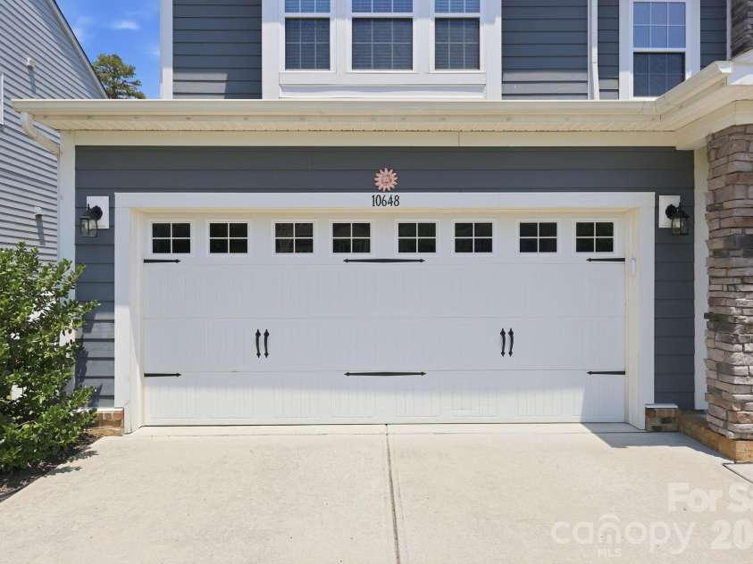 10648 Sky Chase Avenue, Concord, NC 28027.  MLS# CAR4398953, YatesRealty ID 35421. 2 car garage