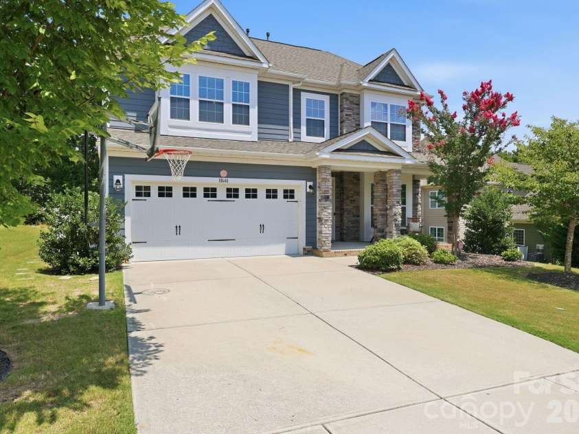 10648 Sky Chase Avenue, Concord, NC 28027.  MLS# CAR4398953, YatesRealty ID 35421. 