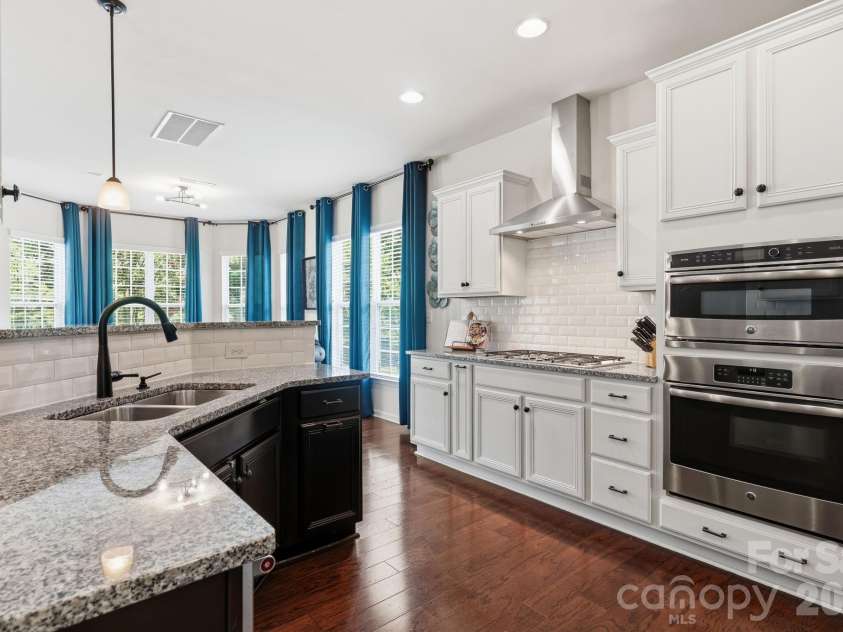10648 Sky Chase Avenue, Concord, NC 28027.  MLS# CAR4398953, YatesRealty ID 35421. Open Concept Kitchen