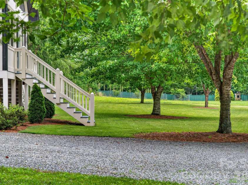 243 Riversound Village, Hayesville, NC 28904.  MLS# CAR4401377, YatesRealty ID 35422. 