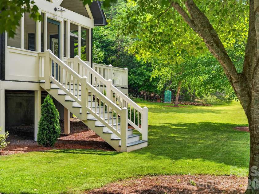 243 Riversound Village, Hayesville, NC 28904.  MLS# CAR4401377, YatesRealty ID 35422. 
