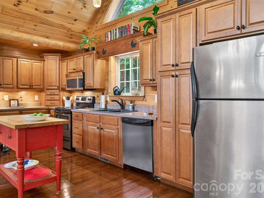 243 Riversound Village, Hayesville, NC 28904.  MLS# CAR4401377, YatesRealty ID 35422. 