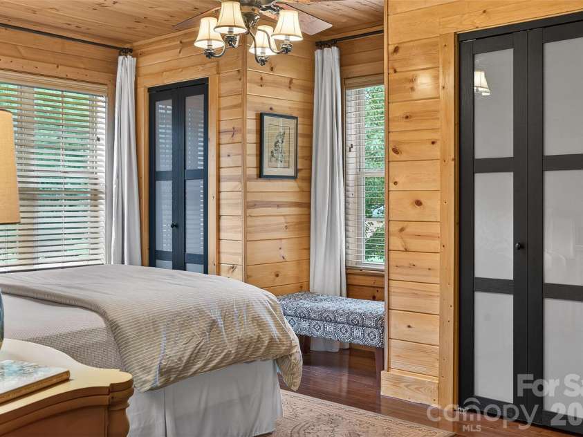 243 Riversound Village, Hayesville, NC 28904.  MLS# CAR4401377, YatesRealty ID 35422. 