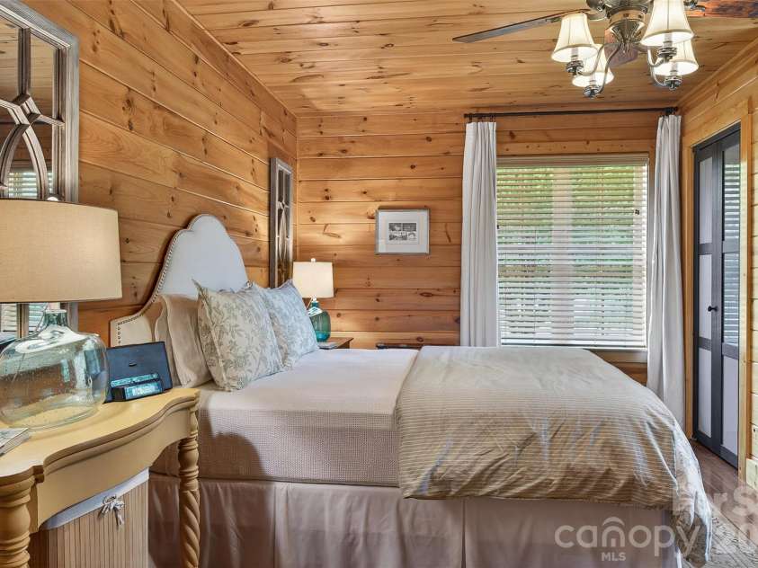 243 Riversound Village, Hayesville, NC 28904.  MLS# CAR4401377, YatesRealty ID 35422. 