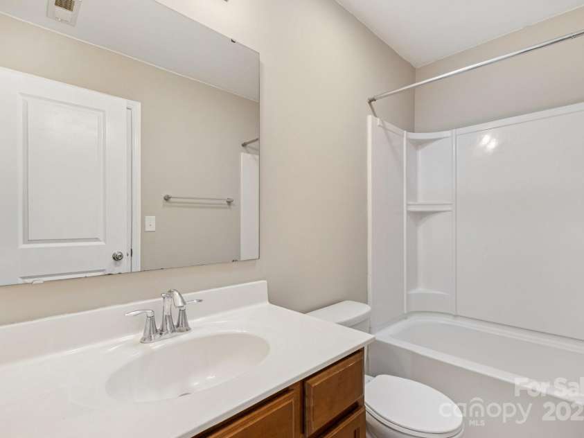 2822 Hopeton Court, Monroe, NC 28110.  MLS# CAR4285934, YatesRealty ID 35422. Upstairs full bathroom