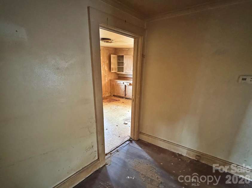 2806 Royal Avenue, Kannapolis, NC 28083.  MLS# CAR4401389, YatesRealty ID 35423. 