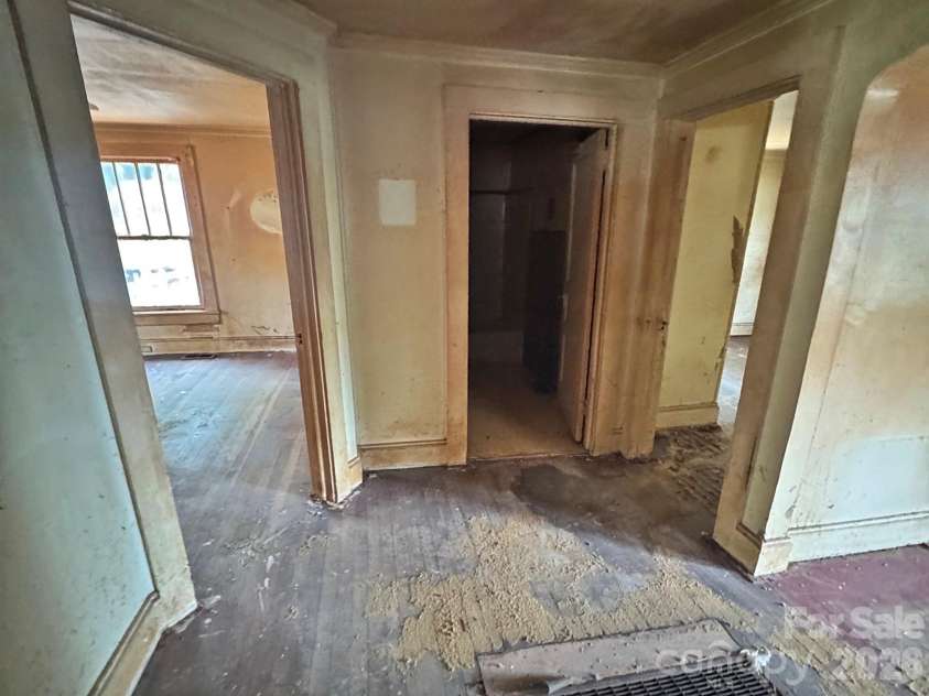 2806 Royal Avenue, Kannapolis, NC 28083.  MLS# CAR4401389, YatesRealty ID 35423. 