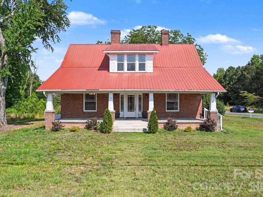 1675 Main Street, China Grove, NC 28023.  MLS# CAR4401097, YatesRealty ID 35425. 