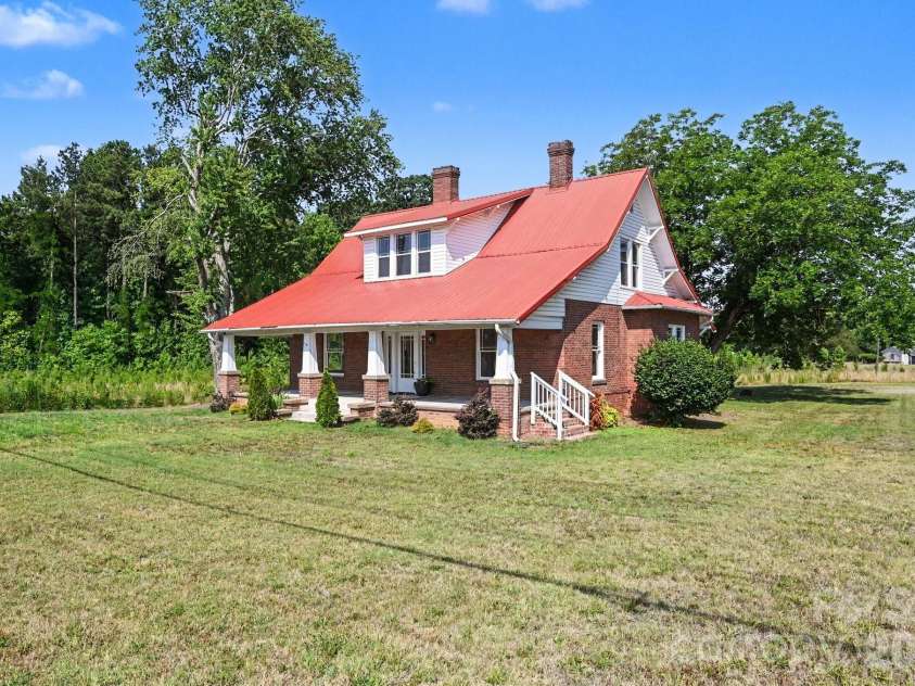 1675 Main Street, China Grove, NC 28023.  MLS# CAR4401097, YatesRealty ID 35425. 