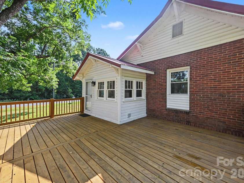 1675 Main Street, China Grove, NC 28023.  MLS# CAR4401097, YatesRealty ID 35425. 