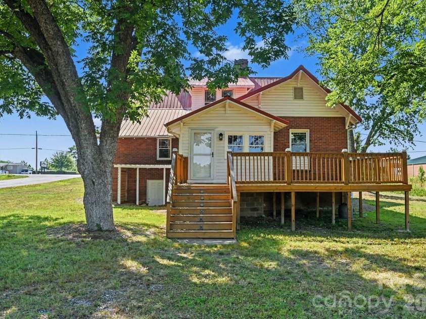 1675 Main Street, China Grove, NC 28023.  MLS# CAR4401097, YatesRealty ID 35425. 