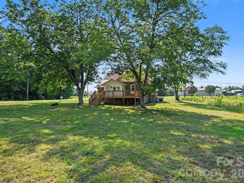 1675 Main Street, China Grove, NC 28023.  MLS# CAR4401097, YatesRealty ID 35425. 
