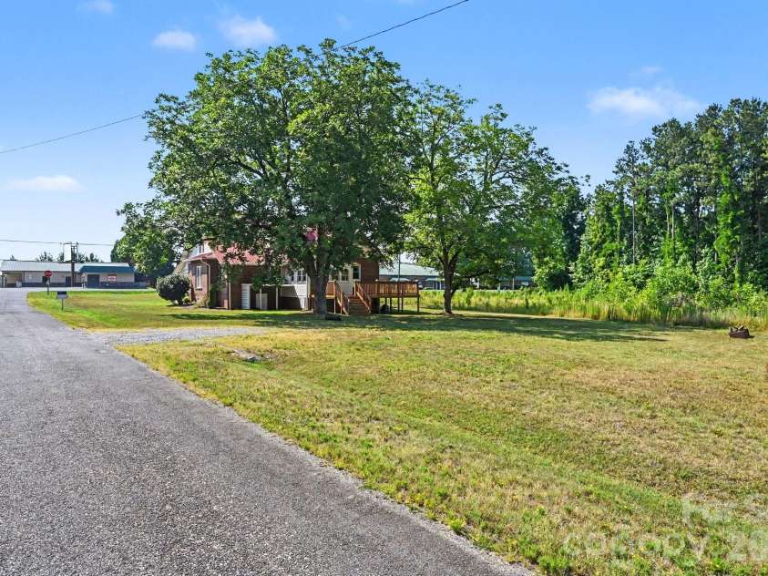 1675 Main Street, China Grove, NC 28023.  MLS# CAR4401097, YatesRealty ID 35425. 