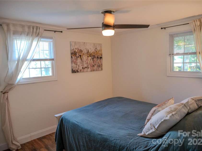 908 Laye Street, Belmont, NC 28012.  MLS# CAR4294982, YatesRealty ID 35425. 