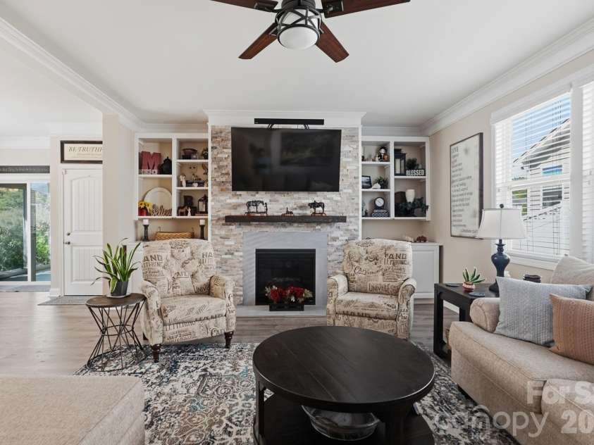 3127 Kelsey Plaza, Kannapolis, NC 28081.  MLS# CAR4397726, YatesRealty ID 35427. 