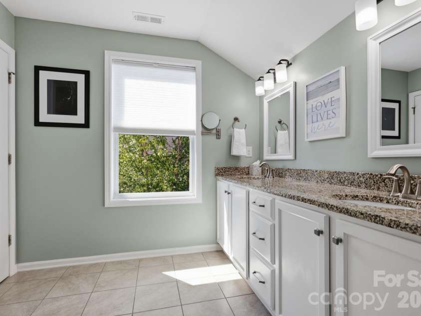 3127 Kelsey Plaza, Kannapolis, NC 28081.  MLS# CAR4397726, YatesRealty ID 35427. 
