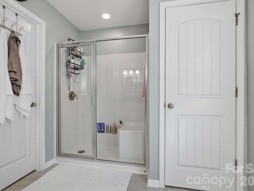 3127 Kelsey Plaza, Kannapolis, NC 28081.  MLS# CAR4397726, YatesRealty ID 35427. 