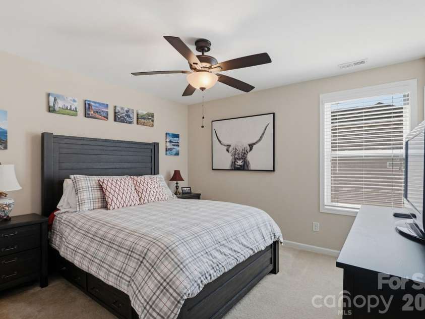 3127 Kelsey Plaza, Kannapolis, NC 28081.  MLS# CAR4397726, YatesRealty ID 35427. 