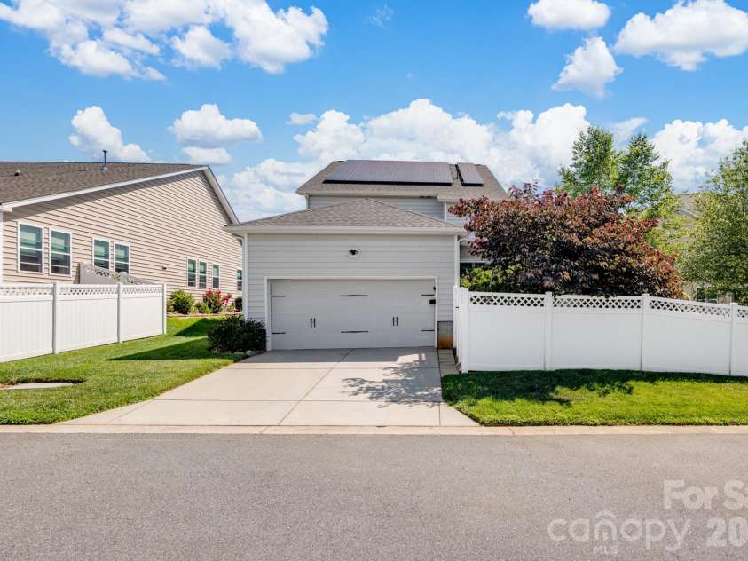 3127 Kelsey Plaza, Kannapolis, NC 28081.  MLS# CAR4397726, YatesRealty ID 35427. 