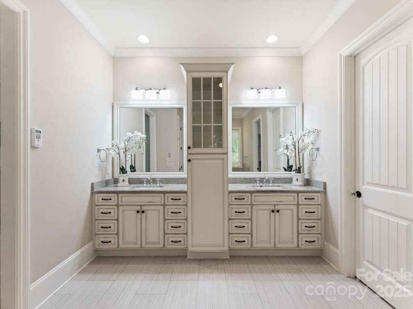 483 Stonemarker Road, Mooresville, NC 28117.  MLS# CAR4280946, YatesRealty ID 35427. 
