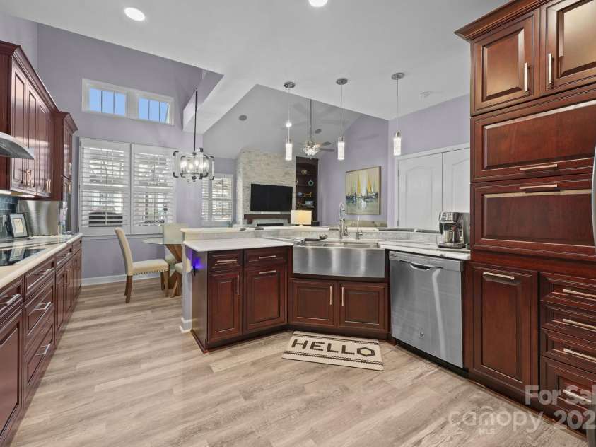 18405 Harborside Drive, Cornelius, NC 28031.  MLS# CAR4295512, YatesRealty ID 35429. 