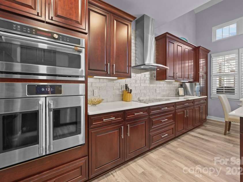 18405 Harborside Drive, Cornelius, NC 28031.  MLS# CAR4295512, YatesRealty ID 35429. 