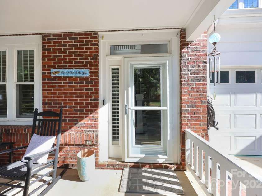 18405 Harborside Drive, Cornelius, NC 28031.  MLS# CAR4295512, YatesRealty ID 35429. 