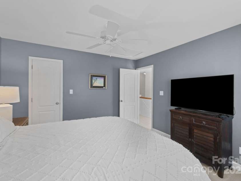 18405 Harborside Drive, Cornelius, NC 28031.  MLS# CAR4295512, YatesRealty ID 35429. Bedroom 3