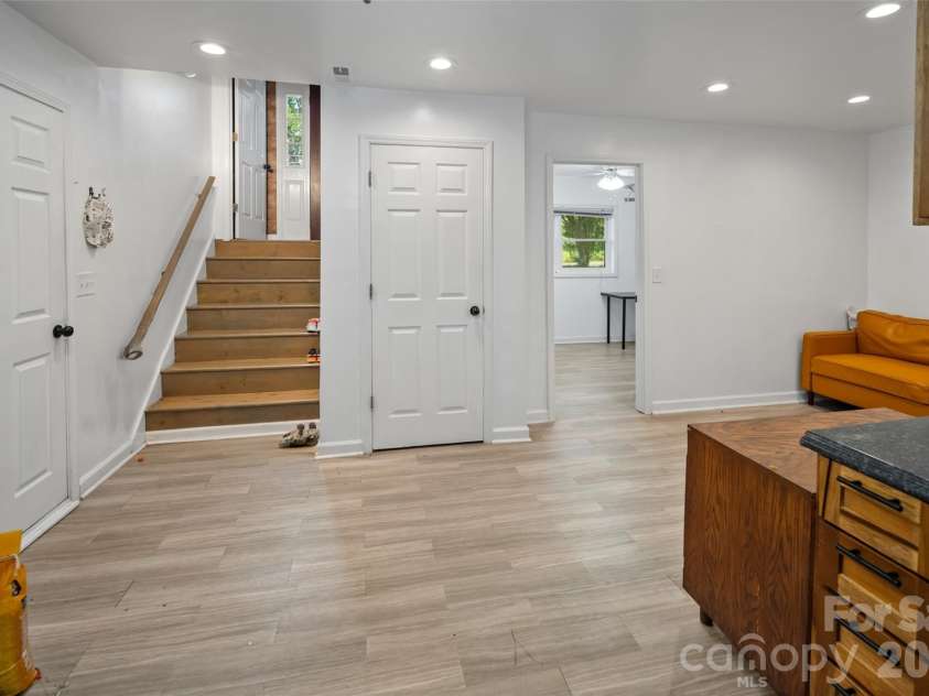 2114 Margaret Drive, Mount Airy, NC 27030.  MLS# CAR4393169, YatesRealty ID 35429. 