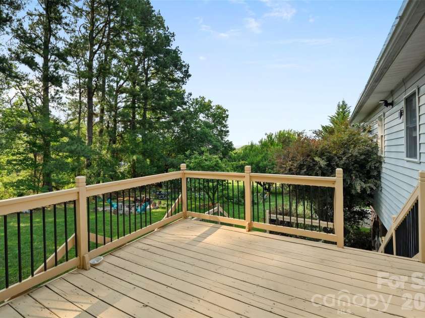 2114 Margaret Drive, Mount Airy, NC 27030.  MLS# CAR4393169, YatesRealty ID 35429. 