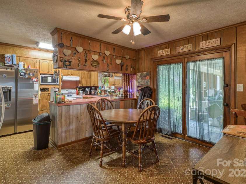 4620 Montclaire Avenue, Morganton, NC 28655.  MLS# CAR4287148, YatesRealty ID 35430. 
