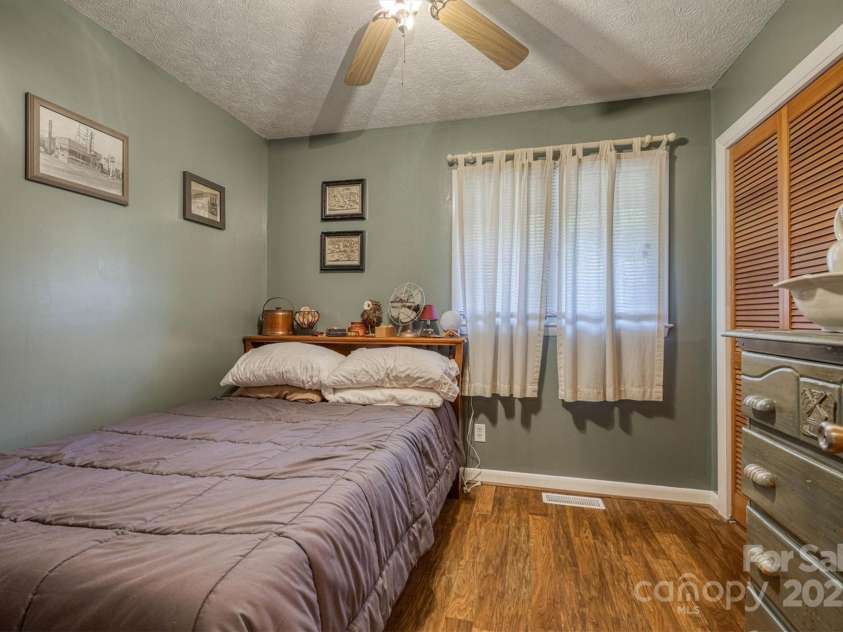 4620 Montclaire Avenue, Morganton, NC 28655.  MLS# CAR4287148, YatesRealty ID 35430. 