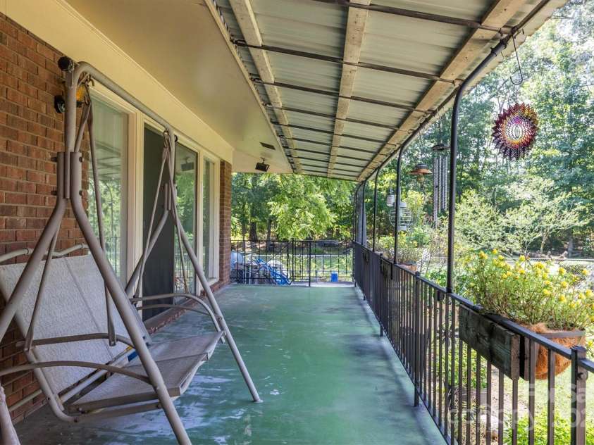 4620 Montclaire Avenue, Morganton, NC 28655.  MLS# CAR4287148, YatesRealty ID 35430. 