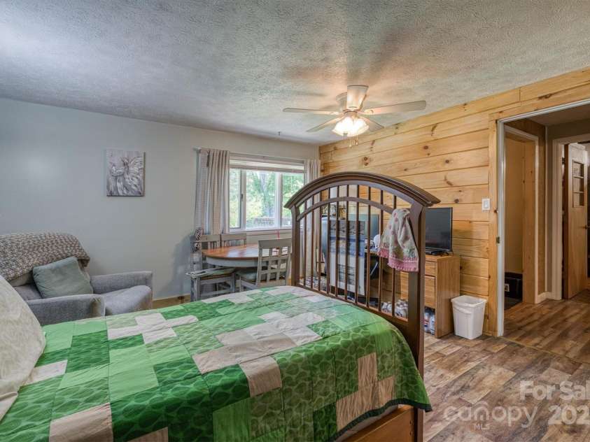 4620 Montclaire Avenue, Morganton, NC 28655.  MLS# CAR4287148, YatesRealty ID 35430. 