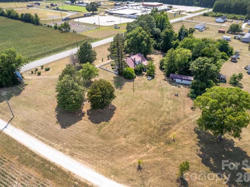 1214 NC 24 And 50 Highway, Warsaw, NC 28398.  MLS# CAR4400592, YatesRealty ID 35432. 