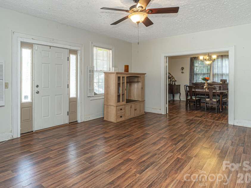 1214 NC 24 And 50 Highway, Warsaw, NC 28398.  MLS# CAR4400592, YatesRealty ID 35432. 