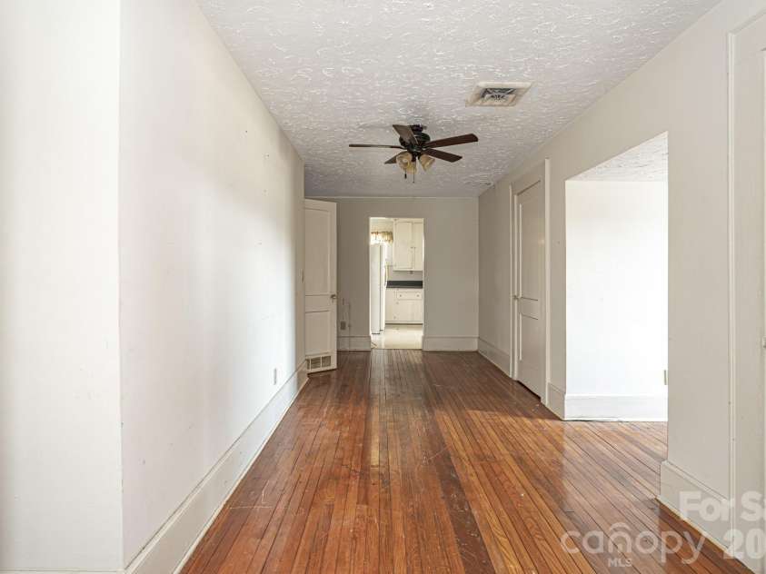 1214 NC 24 And 50 Highway, Warsaw, NC 28398.  MLS# CAR4400592, YatesRealty ID 35432. 