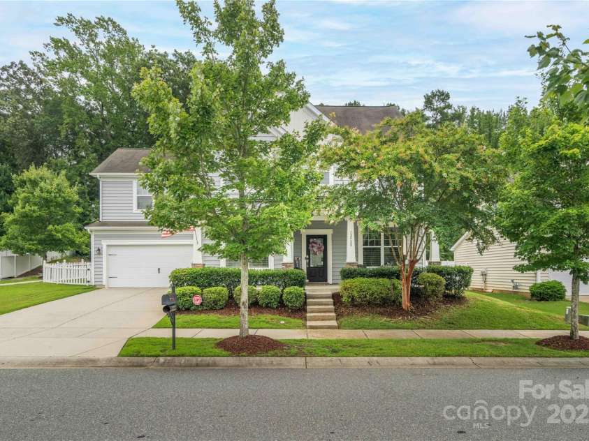 12920 Heath Grove Drive, Huntersville, NC 28078.  MLS# CAR4291511, YatesRealty ID 35432. 