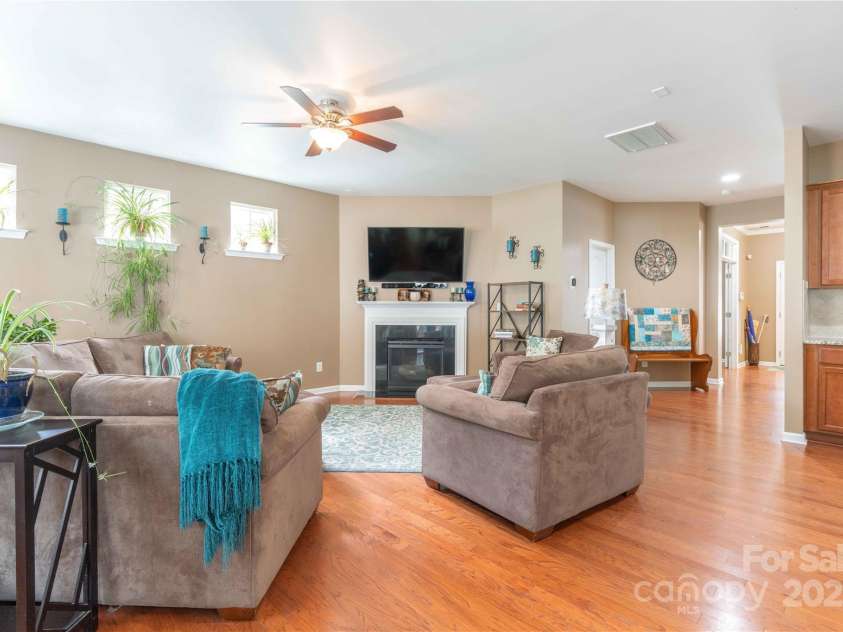 12920 Heath Grove Drive, Huntersville, NC 28078.  MLS# CAR4291511, YatesRealty ID 35432. 