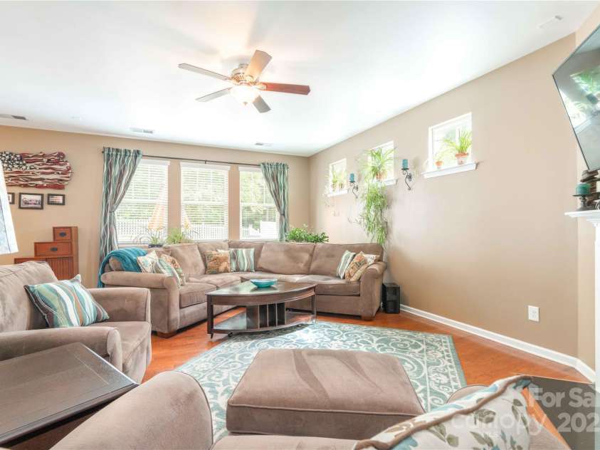 12920 Heath Grove Drive, Huntersville, NC 28078.  MLS# CAR4291511, YatesRealty ID 35432. 