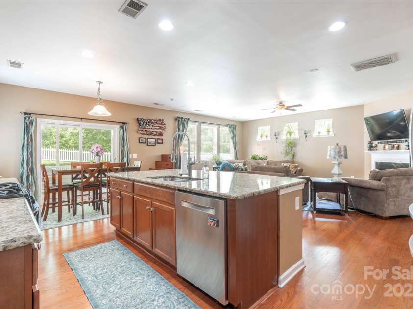 12920 Heath Grove Drive, Huntersville, NC 28078.  MLS# CAR4291511, YatesRealty ID 35432. 