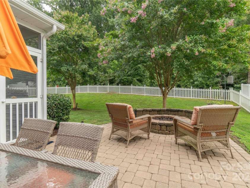 12920 Heath Grove Drive, Huntersville, NC 28078.  MLS# CAR4291511, YatesRealty ID 35432. 