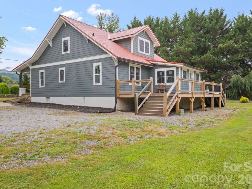 1434 Main Street, Waynesville, NC 28786.  MLS# CAR4400055, YatesRealty ID 35433. 