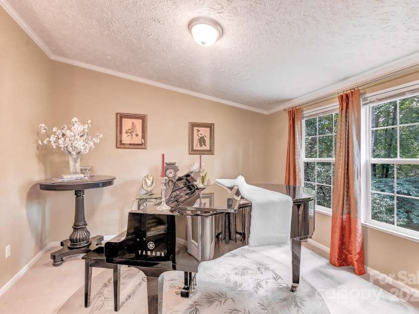 122 Little Jones Mountain Road, Asheville, NC 28805.  MLS# CAR4290697, YatesRealty ID 35435. 
